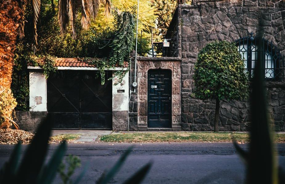 maisons pernes les fontaines